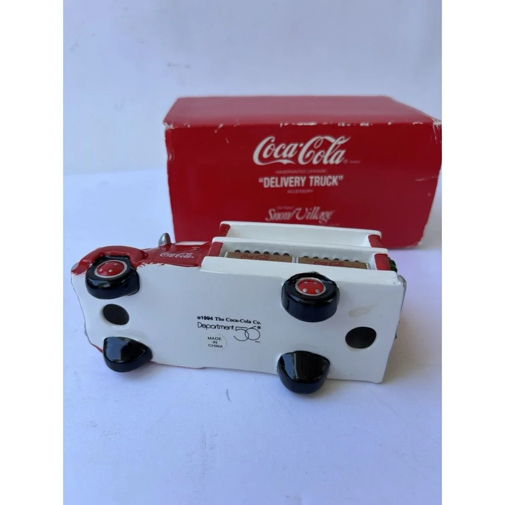 THE ORIGINAL SNOW VILLAGE‎ DEPARTMENT 56 COCA-COLA 